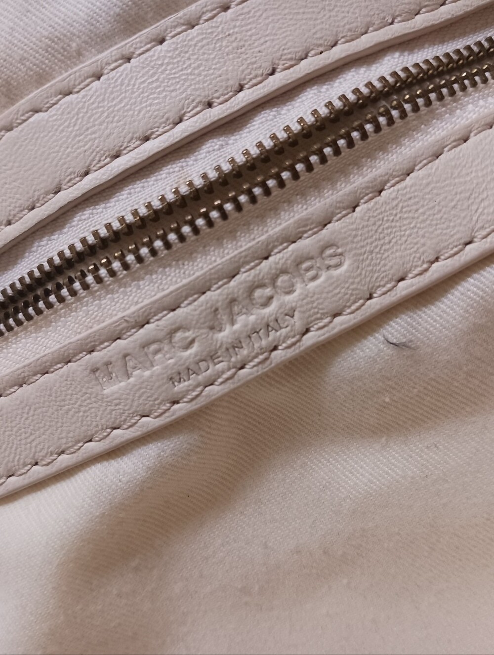 Marc Jacobs Stam Ivory Quilted Leather Satchel with Gold Hardware + Dust Bag - Picture 15 of 16
